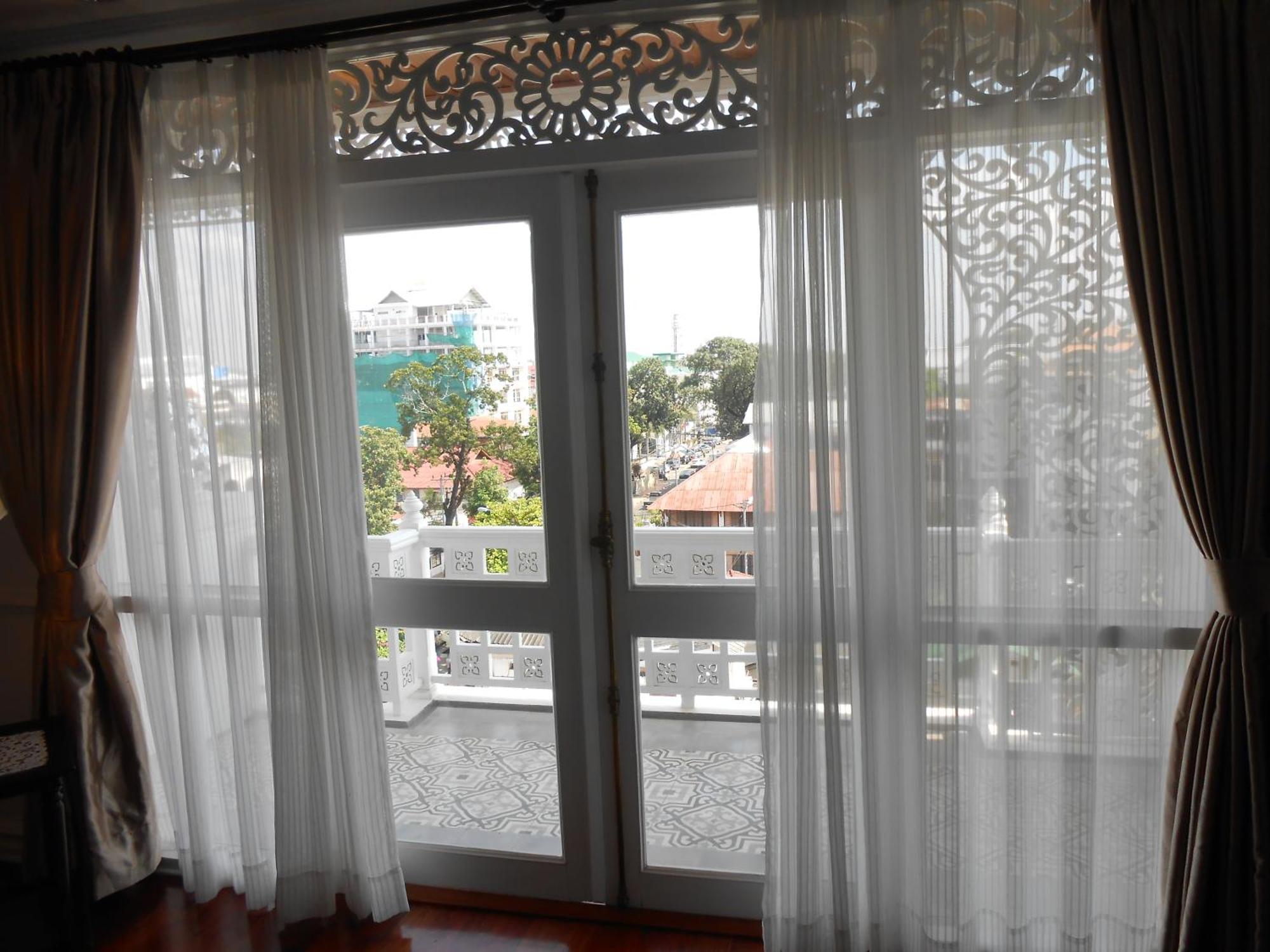 Dhavara Boutique Hotel Вьентьян Экстерьер фото