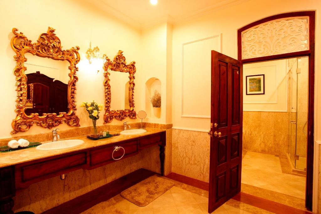 Dhavara Boutique Hotel Вьентьян Номер фото