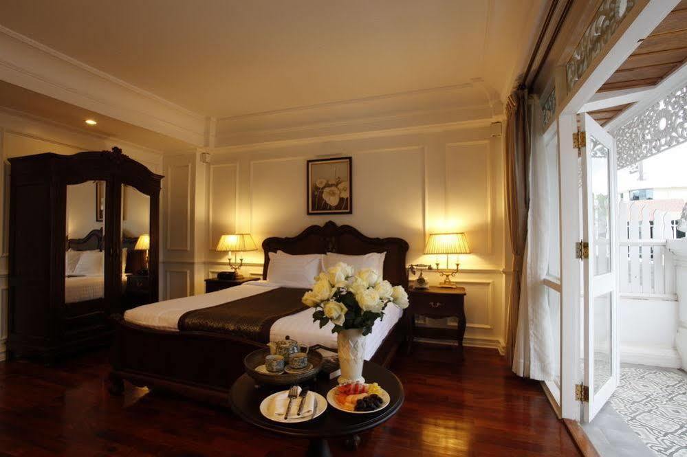 Dhavara Boutique Hotel Вьентьян Экстерьер фото